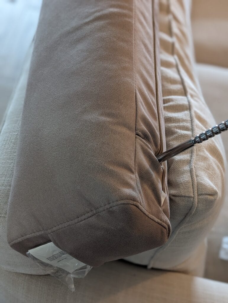 Adjustable headrest height