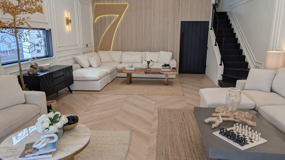 7th Avenue showroom display