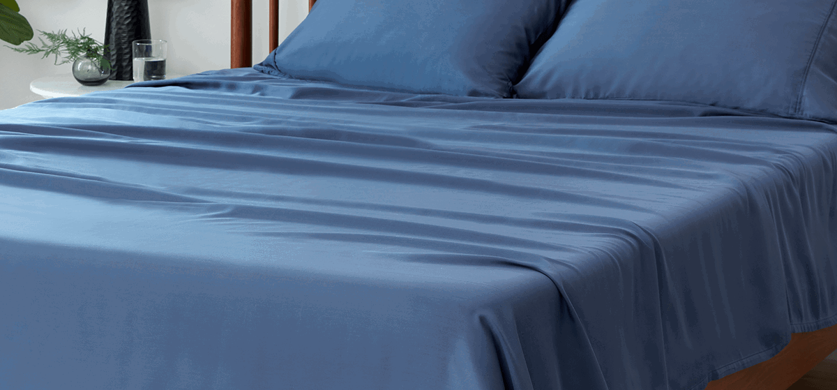 SHEEX Arctic Aire MAX cooling sheet set on a bed